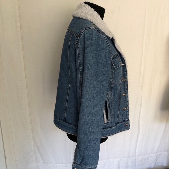 Honey Punch jean jacket with Sherpa interior size S - Picture 4 of 9